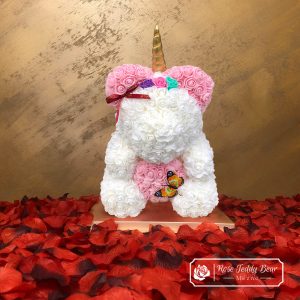 Jednorożec Miś z Róż z Serduszkiem – Biały 40 cm (Box + Płatki Róż) – UNICORN